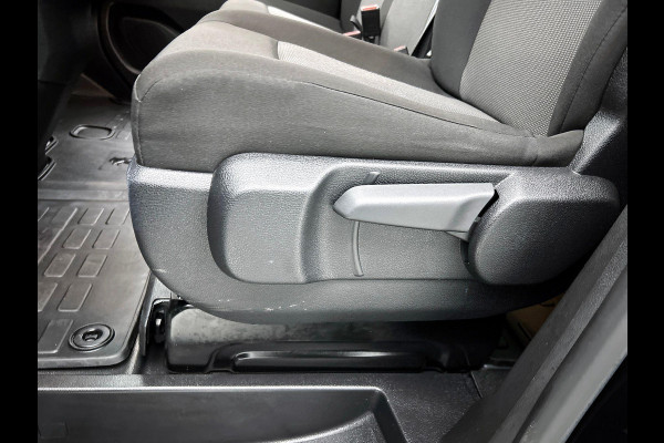 Peugeot Expert 2.0 BlueHDI 180 Long Premium Dubbele Cabine Automaat Airco Bluetooth LM Velgen Look pakket Peugeot Expert 2.0 BlueHDI 180 Long Premium Dubbele Cabine Automaat Airco Bluetooth LM Velgen Look pakket