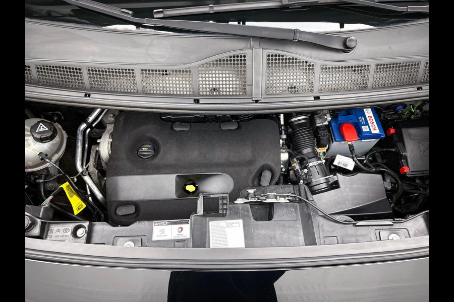 Peugeot Expert 2.0 BlueHDI 180 Long Premium Dubbele Cabine Automaat Airco Bluetooth LM Velgen Look pakket Peugeot Expert 2.0 BlueHDI 180 Long Premium Dubbele Cabine Automaat Airco Bluetooth LM Velgen Look pakket