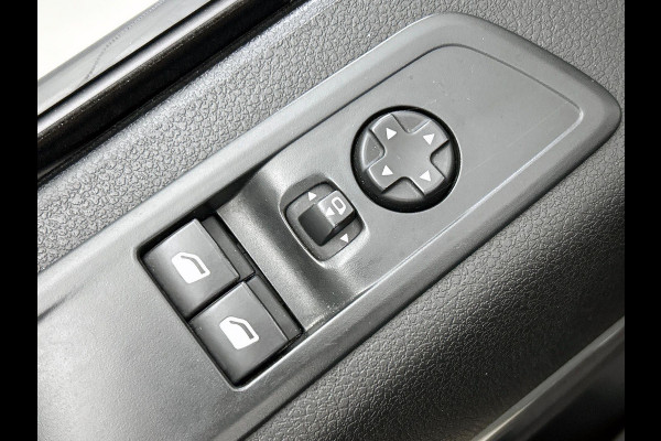 Peugeot Expert 2.0 BlueHDI 180 Long Premium Dubbele Cabine Automaat Airco Bluetooth LM Velgen Look pakket Peugeot Expert 2.0 BlueHDI 180 Long Premium Dubbele Cabine Automaat Airco Bluetooth LM Velgen Look pakket