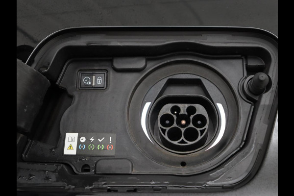 Peugeot 3008 1.6 HYbrid 225 GT | Adaptive cruise | FOCAL Sound | Trekhaak | Leder/Alcantara | Carplay | Camera | Sfeerverlichting | Navigatie | Digital Cockpit | PHEV | Plug In Peugeot 3008 1.6 HYbrid 225 GT | Adaptive cruise | FOCAL Sound | Trekhaak | Leder/Alcantara | Carplay | Camera | Sfeerverlichting | Navigatie | Digital Cockpit | PHEV | Plug In
