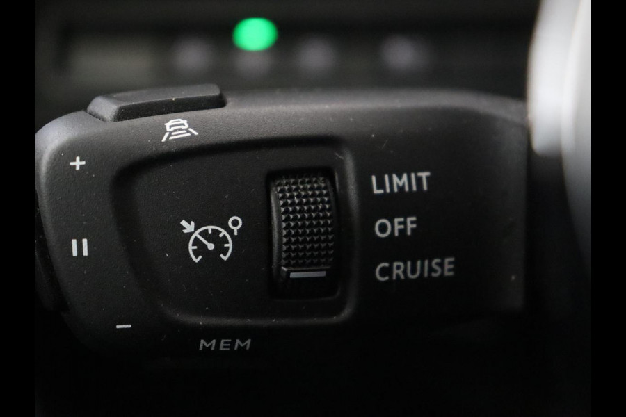 Peugeot 3008 1.6 HYbrid 225 GT | Adaptive cruise | FOCAL Sound | Trekhaak | Leder/Alcantara | Carplay | Camera | Sfeerverlichting | Navigatie | Digital Cockpit | PHEV | Plug In Peugeot 3008 1.6 HYbrid 225 GT | Adaptive cruise | FOCAL Sound | Trekhaak | Leder/Alcantara | Carplay | Camera | Sfeerverlichting | Navigatie | Digital Cockpit | PHEV | Plug In