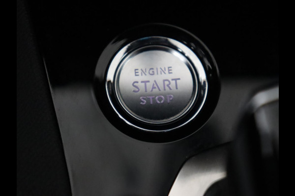 Peugeot 3008 1.6 HYbrid 225 GT | Adaptive cruise | FOCAL Sound | Trekhaak | Leder/Alcantara | Carplay | Camera | Sfeerverlichting | Navigatie | Digital Cockpit | PHEV | Plug In Peugeot 3008 1.6 HYbrid 225 GT | Adaptive cruise | FOCAL Sound | Trekhaak | Leder/Alcantara | Carplay | Camera | Sfeerverlichting | Navigatie | Digital Cockpit | PHEV | Plug In