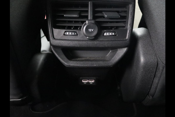Peugeot 3008 1.6 HYbrid 225 GT | Adaptive cruise | FOCAL Sound | Trekhaak | Leder/Alcantara | Carplay | Camera | Sfeerverlichting | Navigatie | Digital Cockpit | PHEV | Plug In Peugeot 3008 1.6 HYbrid 225 GT | Adaptive cruise | FOCAL Sound | Trekhaak | Leder/Alcantara | Carplay | Camera | Sfeerverlichting | Navigatie | Digital Cockpit | PHEV | Plug In