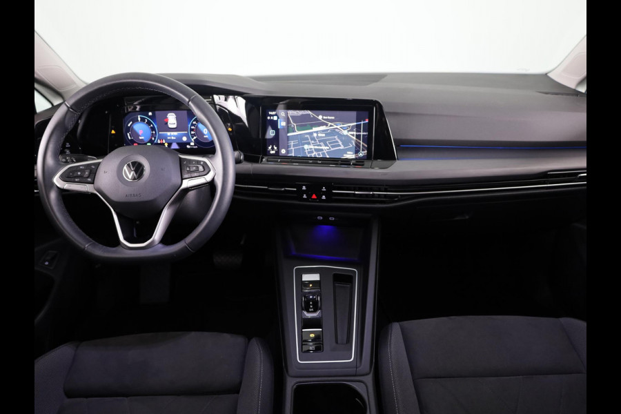 Volkswagen Golf 1.4 eHybrid Style 204 pk Automaat (DSG) | Navigatie | Panoramadak | Parkeersensoren | Adaptieve cruise control | Stoelverwarming | Volkswagen Golf 1.4 eHybrid Style 204 pk Automaat (DSG) | Navigatie | Panoramadak | Parkeersensoren | Adaptieve cruise control | Stoelverwarming |