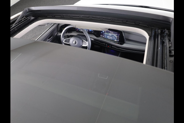 Volkswagen Golf 1.4 eHybrid Style 204 pk Automaat (DSG) | Navigatie | Panoramadak | Parkeersensoren | Adaptieve cruise control | Stoelverwarming | Volkswagen Golf 1.4 eHybrid Style 204 pk Automaat (DSG) | Navigatie | Panoramadak | Parkeersensoren | Adaptieve cruise control | Stoelverwarming |