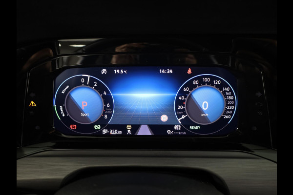 Volkswagen Golf 1.4 eHybrid Style 204 pk Automaat (DSG) | Navigatie | Panoramadak | Parkeersensoren | Adaptieve cruise control | Stoelverwarming | Volkswagen Golf 1.4 eHybrid Style 204 pk Automaat (DSG) | Navigatie | Panoramadak | Parkeersensoren | Adaptieve cruise control | Stoelverwarming |