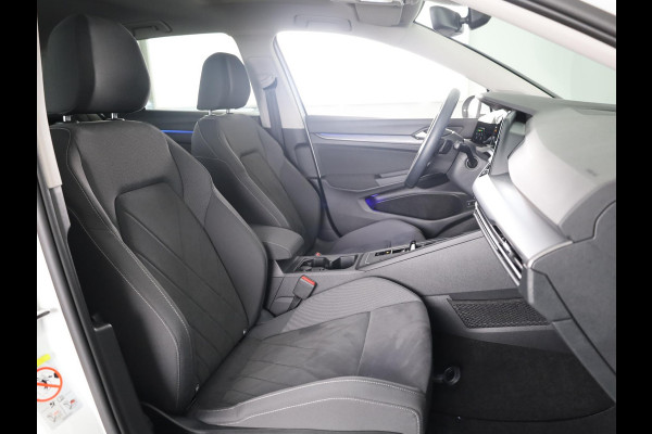 Volkswagen Golf 1.4 eHybrid Style 204 pk Automaat (DSG) | Navigatie | Panoramadak | Parkeersensoren | Adaptieve cruise control | Stoelverwarming | Volkswagen Golf 1.4 eHybrid Style 204 pk Automaat (DSG) | Navigatie | Panoramadak | Parkeersensoren | Adaptieve cruise control | Stoelverwarming |