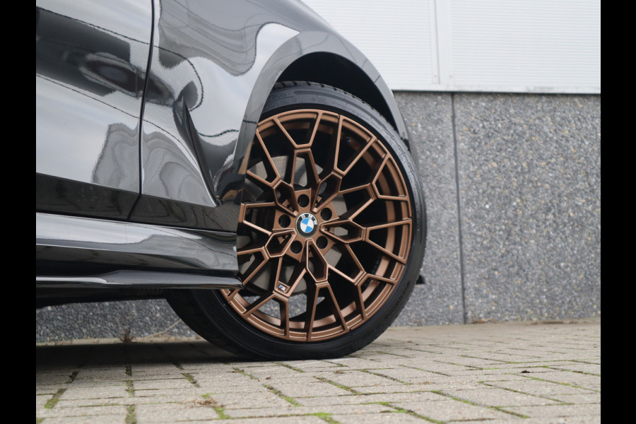 BMW 3-serie M-Sport 19inch / SOH91% / Glazen dak / HiFi / 50 Jahre / Camera / M Performance