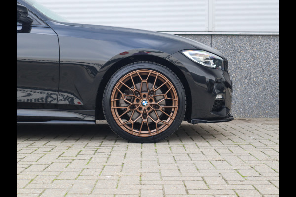 BMW 3-serie M-Sport 19inch / SOH91% / Glazen dak / HiFi / 50 Jahre / Camera / M Performance