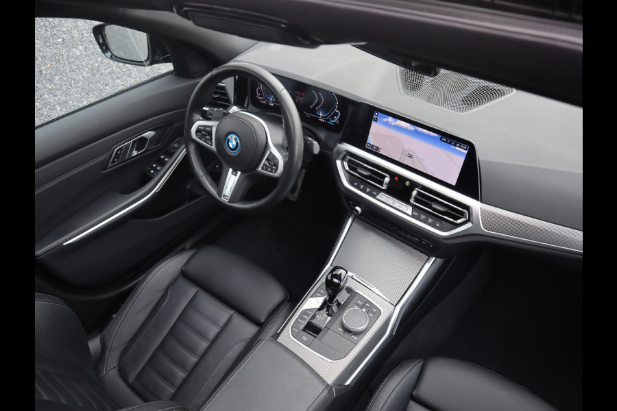 BMW 3-serie M-Sport 19inch / SOH91% / Glazen dak / HiFi / 50 Jahre / Camera / M Performance
