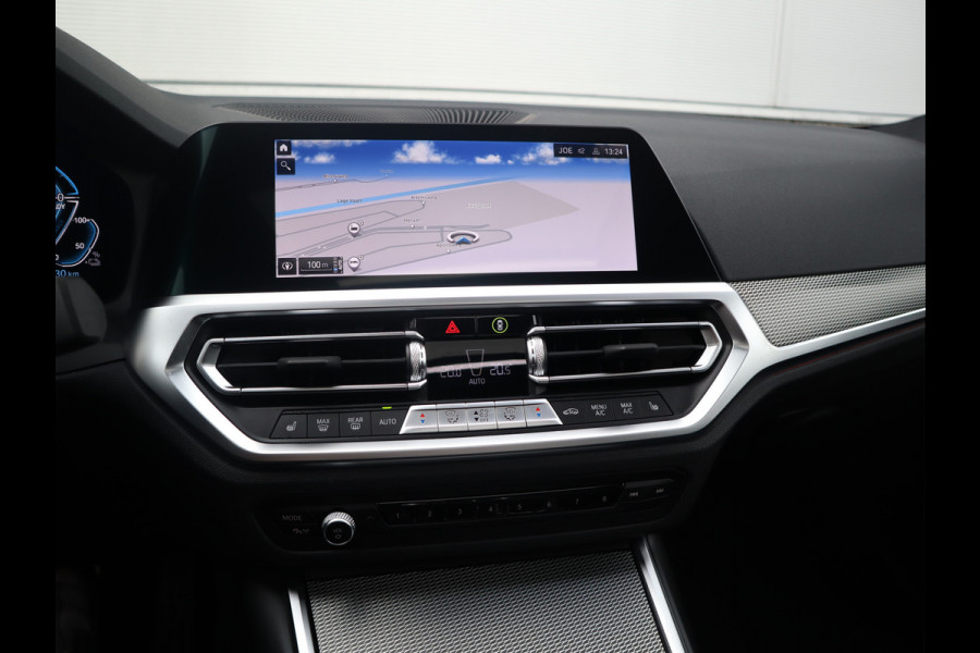 BMW 3-serie M-Sport 19inch / SOH91% / Glazen dak / HiFi / 50 Jahre / Camera / M Performance