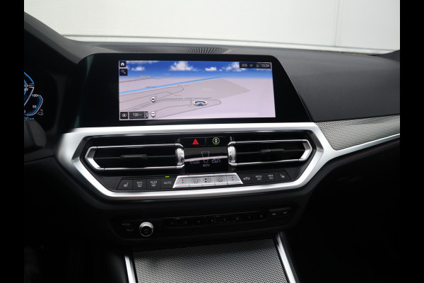 BMW 3-serie M-Sport 19inch / SOH91% / Glazen dak / HiFi / 50 Jahre / Camera / M Performance