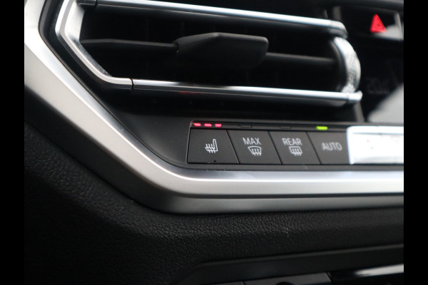 BMW 3-serie M-Sport 19inch / SOH91% / Glazen dak / HiFi / 50 Jahre / Camera / M Performance