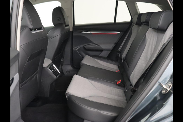 Škoda ENYAQ iV 60 | Trekhaak | Adaptive cruise | Camera | Keyless | Stuurverwarming | Half leder | 19'' | Carplay | Navigatie | Digital Cockpit | Full LED | File Assistent | Parkeerhulp