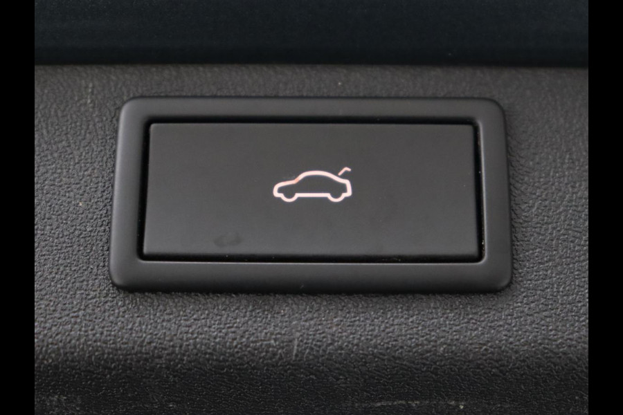 Škoda ENYAQ iV 60 | Trekhaak | Adaptive cruise | Camera | Keyless | Stuurverwarming | Half leder | 19'' | Carplay | Navigatie | Digital Cockpit | Full LED | File Assistent | Parkeerhulp