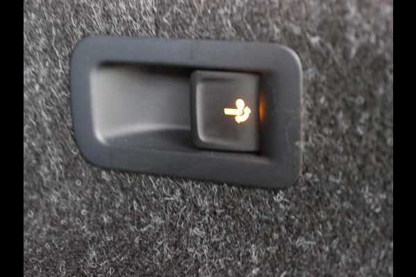 Škoda ENYAQ iV 60 | Trekhaak | Adaptive cruise | Camera | Keyless | Stuurverwarming | Half leder | 19'' | Carplay | Navigatie | Digital Cockpit | Full LED | File Assistent | Parkeerhulp