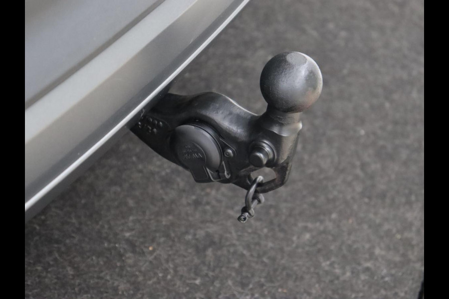 Škoda ENYAQ iV 60 | Trekhaak | Adaptive cruise | Camera | Keyless | Stuurverwarming | Half leder | 19'' | Carplay | Navigatie | Digital Cockpit | Full LED | File Assistent | Parkeerhulp