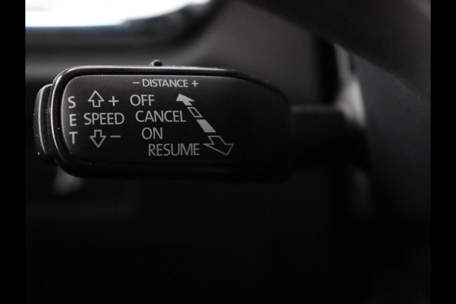 Škoda ENYAQ iV 60 | Trekhaak | Adaptive cruise | Camera | Keyless | Stuurverwarming | Half leder | 19'' | Carplay | Navigatie | Digital Cockpit | Full LED | File Assistent | Parkeerhulp