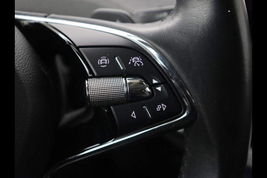 Škoda ENYAQ iV 60 | Trekhaak | Adaptive cruise | Camera | Keyless | Stuurverwarming | Half leder | 19'' | Carplay | Navigatie | Digital Cockpit | Full LED | File Assistent | Parkeerhulp