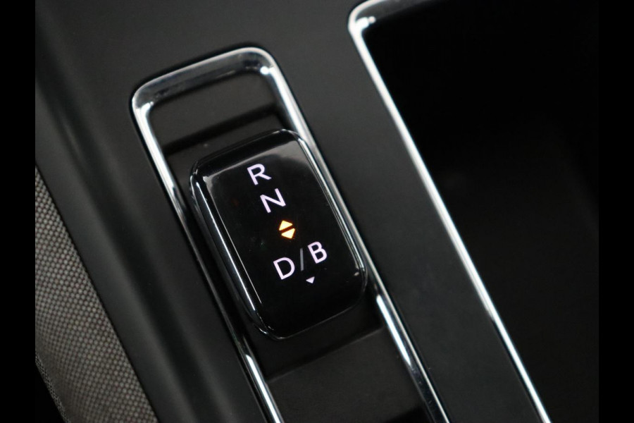 Škoda ENYAQ iV 60 | Trekhaak | Adaptive cruise | Camera | Keyless | Stuurverwarming | Half leder | 19'' | Carplay | Navigatie | Digital Cockpit | Full LED | File Assistent | Parkeerhulp