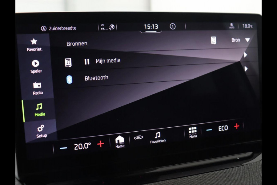 Škoda ENYAQ iV 60 | Trekhaak | Adaptive cruise | Camera | Keyless | Stuurverwarming | Half leder | 19'' | Carplay | Navigatie | Digital Cockpit | Full LED | File Assistent | Parkeerhulp