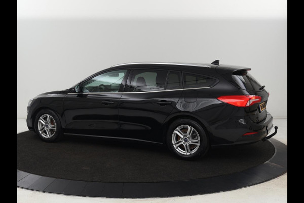 Ford Focus 1.5 EcoBoost Titanium | Trekhaak | Stoel & stuurverwarming | Camera | Carplay | Navigatie | Keyless | Full LED | Cruise control