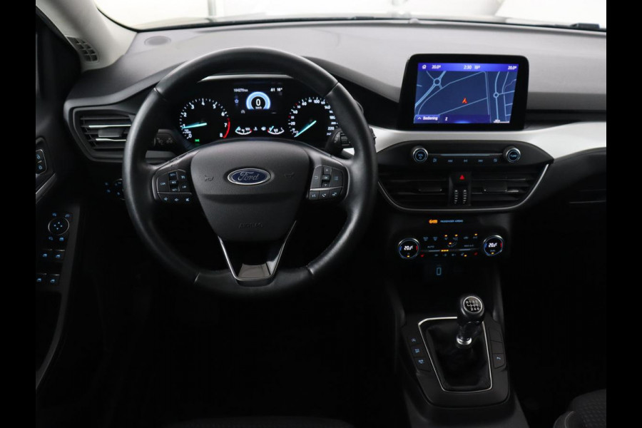 Ford Focus 1.5 EcoBoost Titanium | Trekhaak | Stoel & stuurverwarming | Camera | Carplay | Navigatie | Keyless | Full LED | Cruise control