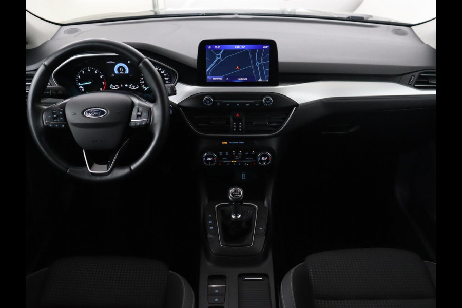 Ford Focus 1.5 EcoBoost Titanium | Trekhaak | Stoel & stuurverwarming | Camera | Carplay | Navigatie | Keyless | Full LED | Cruise control
