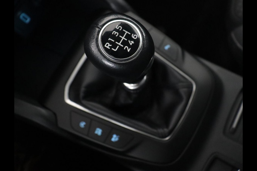 Ford Focus 1.5 EcoBoost Titanium | Trekhaak | Stoel & stuurverwarming | Camera | Carplay | Navigatie | Keyless | Full LED | Cruise control
