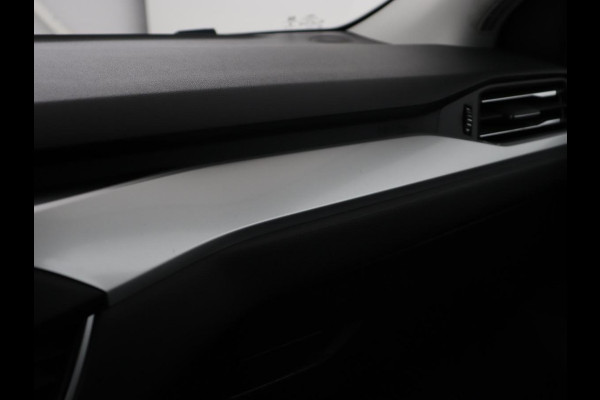 Ford Focus 1.5 EcoBoost Titanium | Trekhaak | Stoel & stuurverwarming | Camera | Carplay | Navigatie | Keyless | Full LED | Cruise control