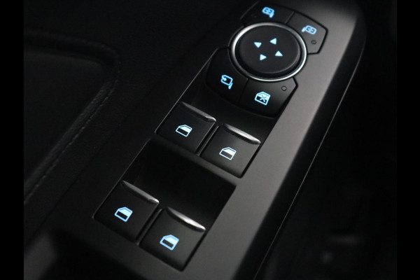 Ford Focus 1.5 EcoBoost Titanium | Trekhaak | Stoel & stuurverwarming | Camera | Carplay | Navigatie | Keyless | Full LED | Cruise control
