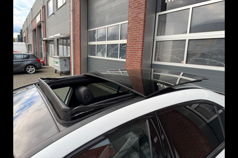 Mercedes-Benz A-Klasse A200 AMG Limo LED Pano Camera Sfeer Mercedes-Benz A-Klasse A200 AMG Limo LED Pano Camera Sfeer