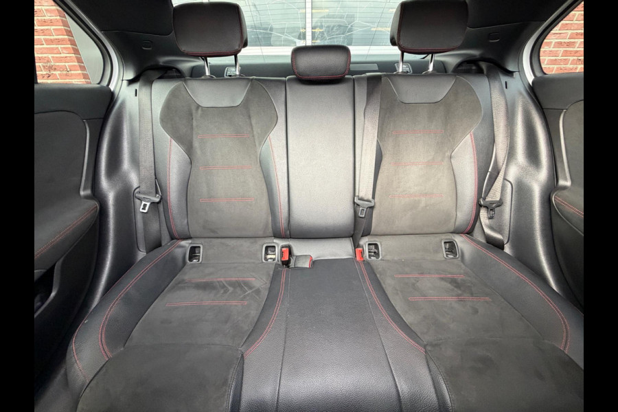 Mercedes-Benz A-Klasse A200 AMG Limo LED Pano Camera Sfeer Mercedes-Benz A-Klasse A200 AMG Limo LED Pano Camera Sfeer