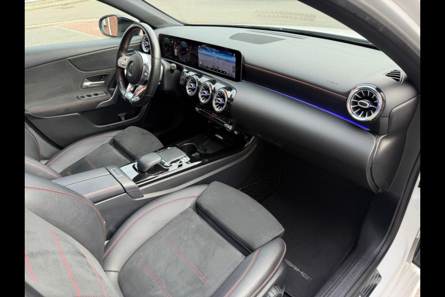 Mercedes-Benz A-Klasse A200 AMG Limo LED Pano Camera Sfeer Mercedes-Benz A-Klasse A200 AMG Limo LED Pano Camera Sfeer