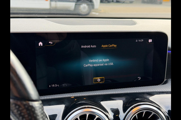 Mercedes-Benz A-Klasse A200 AMG Limo LED Pano Camera Sfeer Mercedes-Benz A-Klasse A200 AMG Limo LED Pano Camera Sfeer