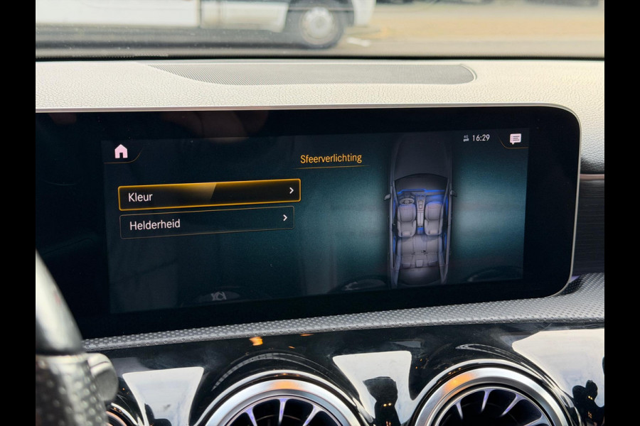 Mercedes-Benz A-Klasse A200 AMG Limo LED Pano Camera Sfeer Mercedes-Benz A-Klasse A200 AMG Limo LED Pano Camera Sfeer