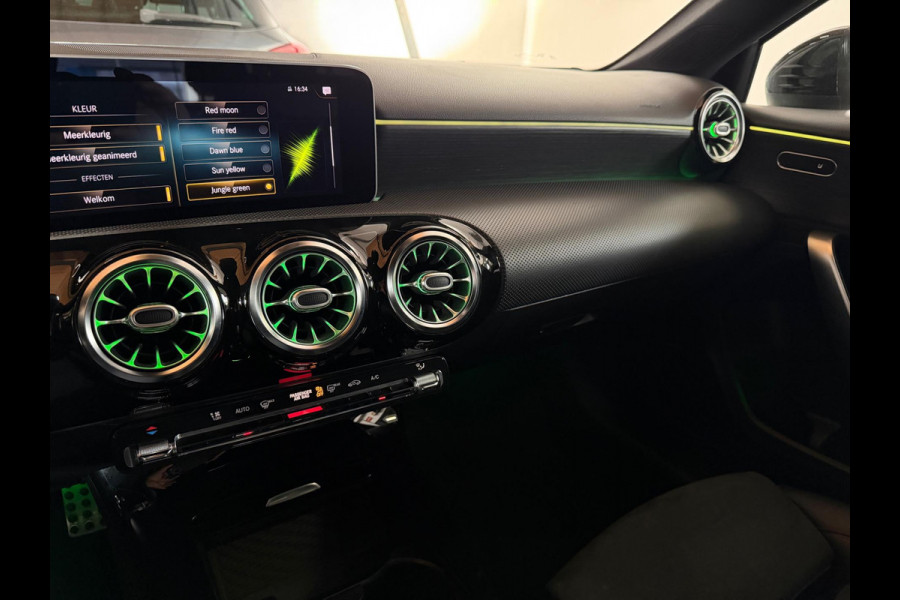 Mercedes-Benz A-Klasse A200 AMG Limo LED Pano Camera Sfeer Mercedes-Benz A-Klasse A200 AMG Limo LED Pano Camera Sfeer
