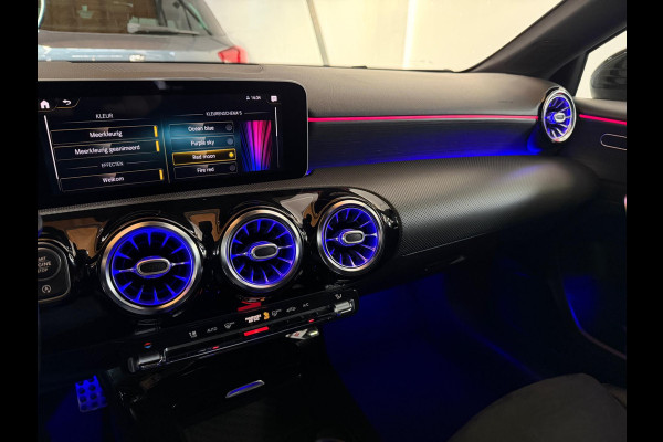 Mercedes-Benz A-Klasse A200 AMG Limo LED Pano Camera Sfeer Mercedes-Benz A-Klasse A200 AMG Limo LED Pano Camera Sfeer