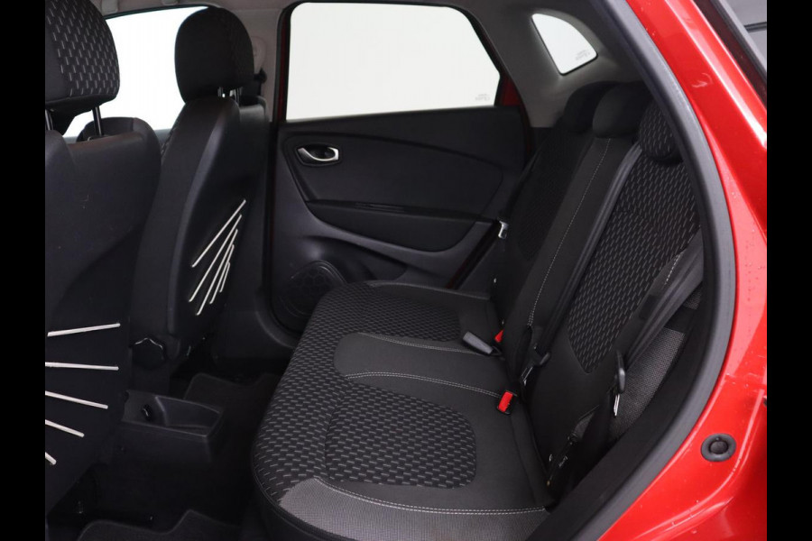 Renault Captur 1.2 TCe Intens | Automaat | 1e eigenaar | Trekhaak | Camera | Full LED | Keyless | Carplay | Navigatie | Dodehoek detectie | Climate control | Cruise control | Park Assist