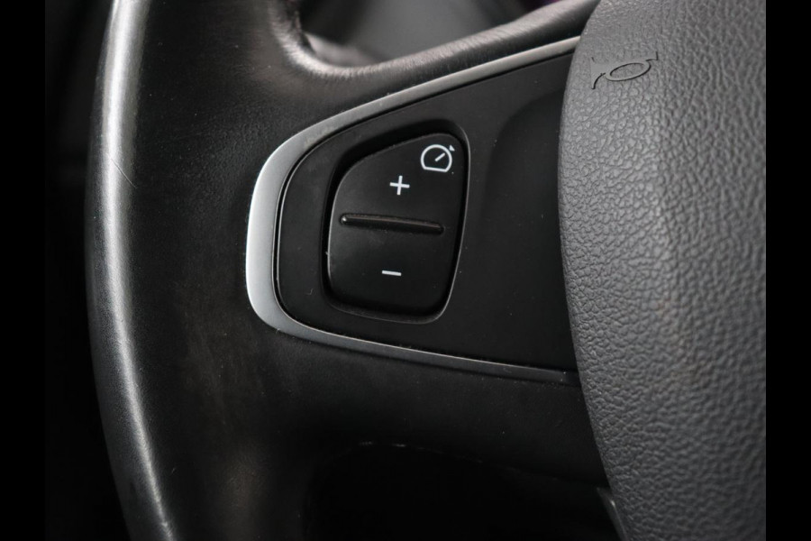 Renault Captur 1.2 TCe Intens | Automaat | 1e eigenaar | Trekhaak | Camera | Full LED | Keyless | Carplay | Navigatie | Dodehoek detectie | Climate control | Cruise control | Park Assist