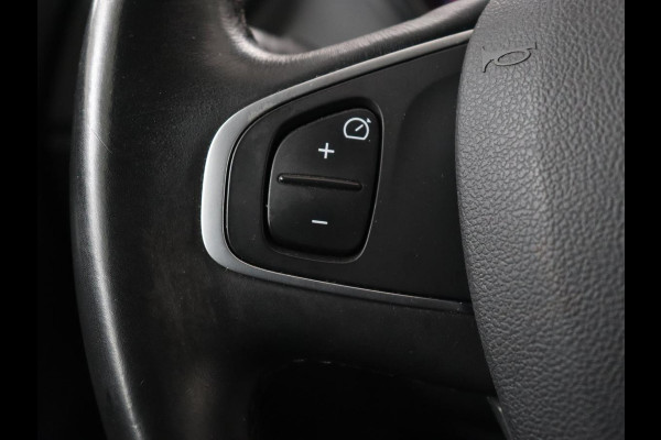 Renault Captur 1.2 TCe Intens | Automaat | 1e eigenaar | Trekhaak | Camera | Full LED | Keyless | Carplay | Navigatie | Dodehoek detectie | Climate control | Cruise control | Park Assist