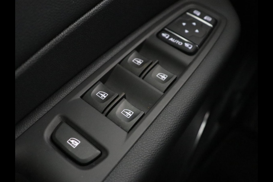 Renault Captur 1.2 TCe Intens | Automaat | 1e eigenaar | Trekhaak | Camera | Full LED | Keyless | Carplay | Navigatie | Dodehoek detectie | Climate control | Cruise control | Park Assist