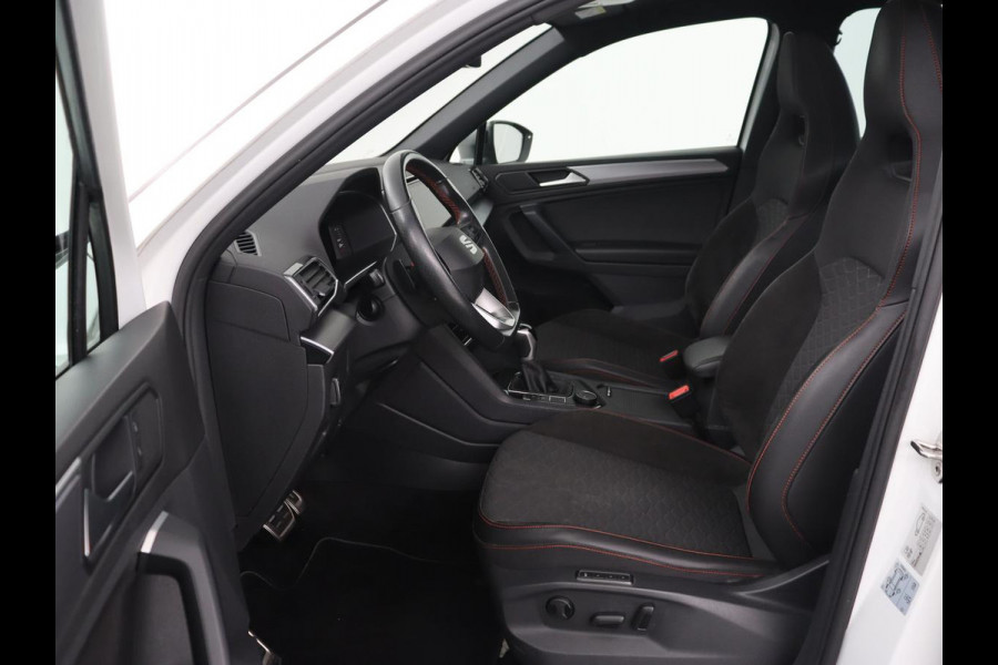 Seat Tarraco 1.4 TSI eHybrid PHEV FR | Panoramadak | Trekhaak | Adaptive cruise | Alcantara | Carplay | Navigatie | Camera | Full LED | 19'' lichtmetalen velgen | Plug In Seat Tarraco 1.4 TSI eHybrid PHEV FR | Panoramadak | Trekhaak | Adaptive cruise | Alcantara | Carplay | Navigatie | Camera | Full LED | 19'' lichtmetalen velgen | Plug In