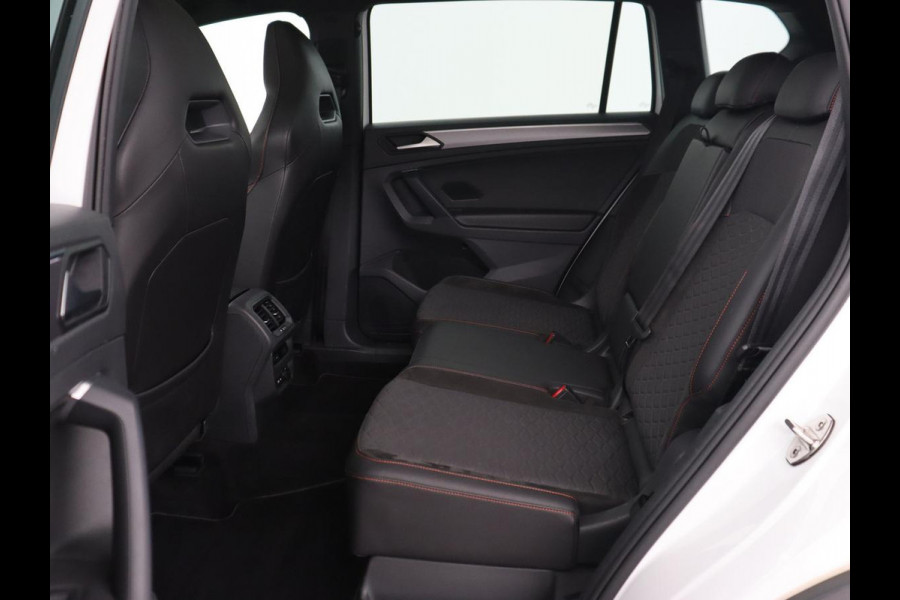 Seat Tarraco 1.4 TSI eHybrid PHEV FR | Panoramadak | Trekhaak | Adaptive cruise | Alcantara | Carplay | Navigatie | Camera | Full LED | 19'' lichtmetalen velgen | Plug In Seat Tarraco 1.4 TSI eHybrid PHEV FR | Panoramadak | Trekhaak | Adaptive cruise | Alcantara | Carplay | Navigatie | Camera | Full LED | 19'' lichtmetalen velgen | Plug In