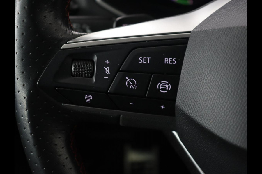 Seat Tarraco 1.4 TSI eHybrid PHEV FR | Panoramadak | Trekhaak | Adaptive cruise | Alcantara | Carplay | Navigatie | Camera | Full LED | 19'' lichtmetalen velgen | Plug In Seat Tarraco 1.4 TSI eHybrid PHEV FR | Panoramadak | Trekhaak | Adaptive cruise | Alcantara | Carplay | Navigatie | Camera | Full LED | 19'' lichtmetalen velgen | Plug In