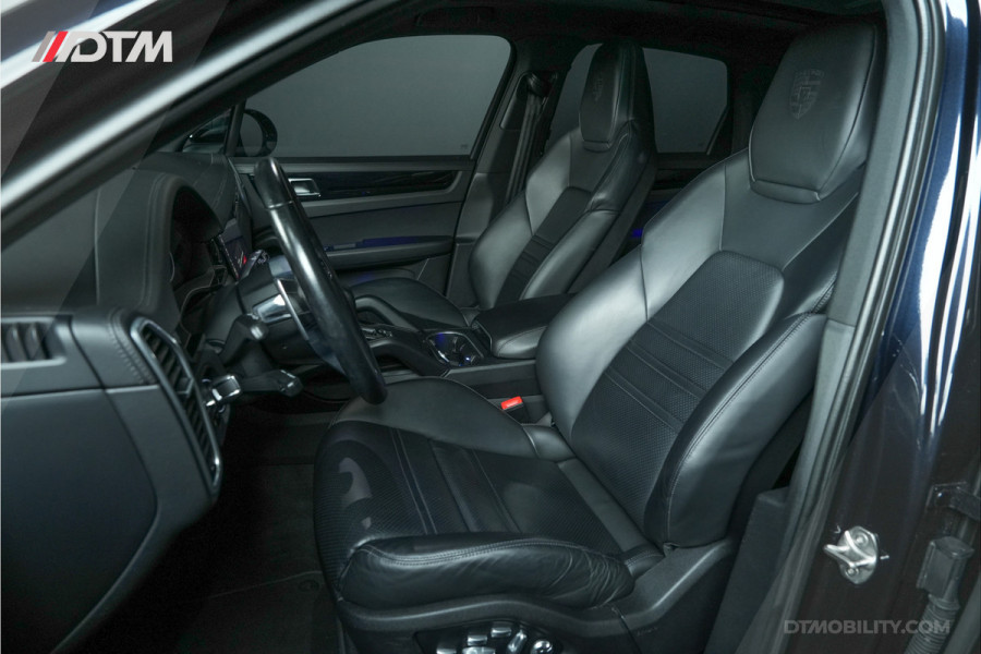 Porsche Cayenne 3.0 E-Hybrid | Sport Design & Chrono | | Panoramadak | ACC | Achterasbesturing