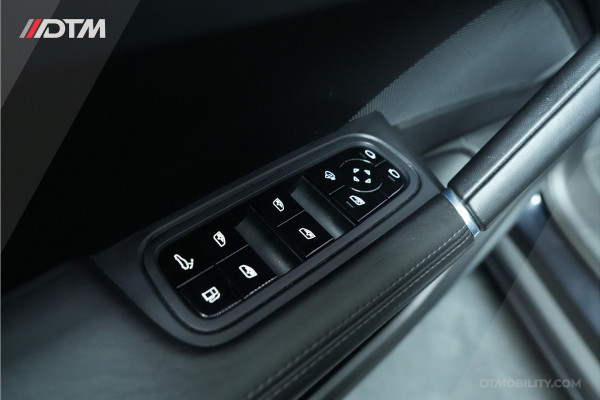 Porsche Cayenne 3.0 E-Hybrid | Sport Design & Chrono | | Panoramadak | ACC | Achterasbesturing