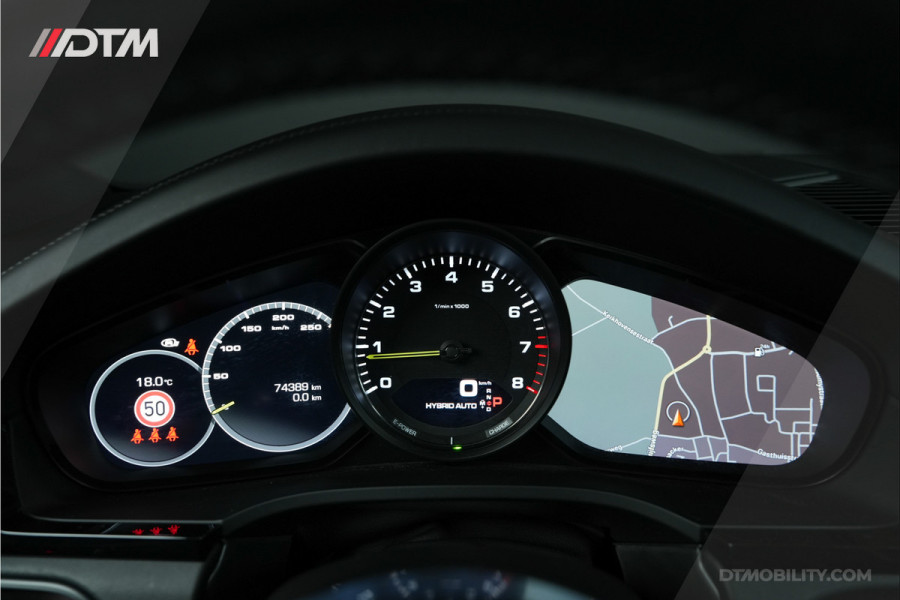 Porsche Cayenne 3.0 E-Hybrid | Sport Design & Chrono | | Panoramadak | ACC | Achterasbesturing