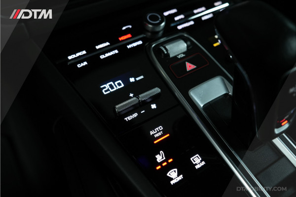 Porsche Cayenne 3.0 E-Hybrid | Sport Design & Chrono | | Panoramadak | ACC | Achterasbesturing