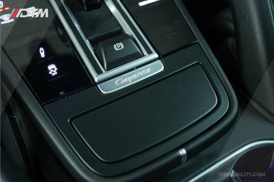 Porsche Cayenne 3.0 E-Hybrid | Sport Design & Chrono | | Panoramadak | ACC | Achterasbesturing